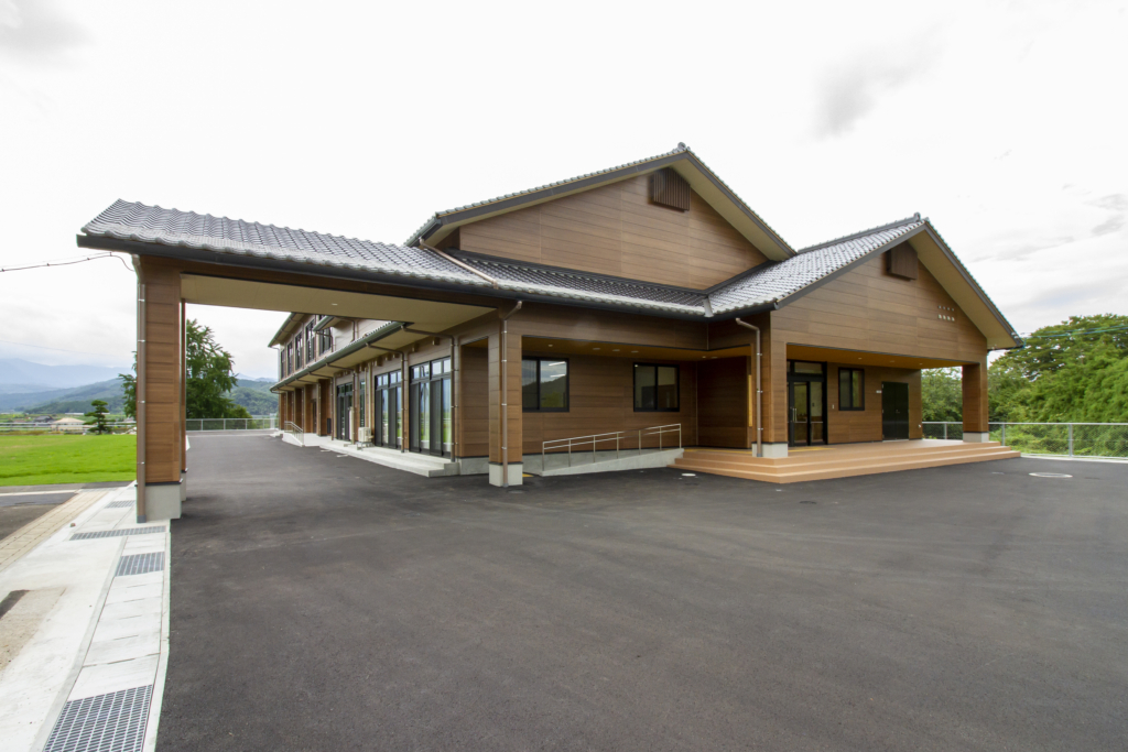 鳥取市河原町国英地区活性化施設新築（建築）工事